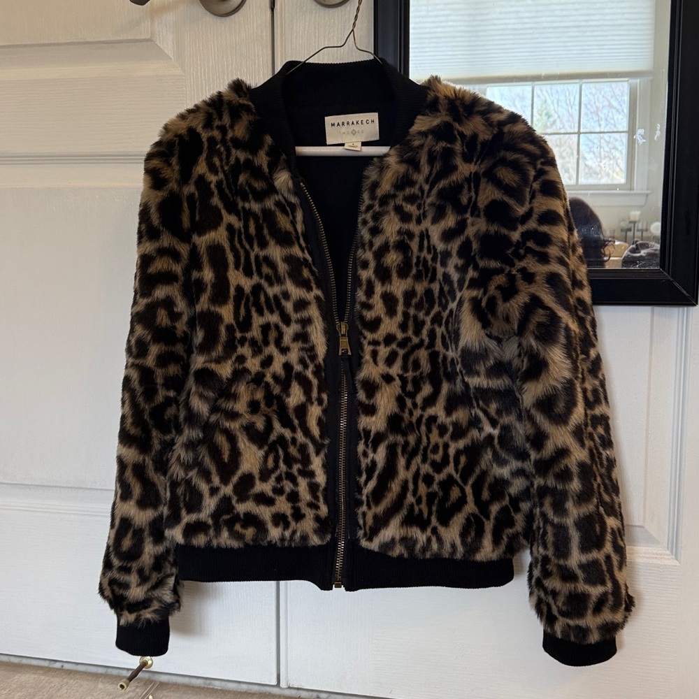 Faux fur jacket lined
